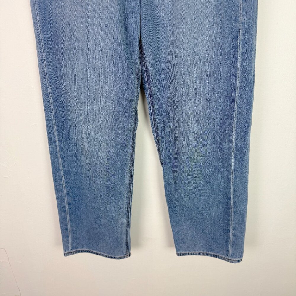 American Eagle Hi-Rise Paperbag Denim Jeans Medium Wash Size 8 SHORT 8S EUC - Picture 3 of 11